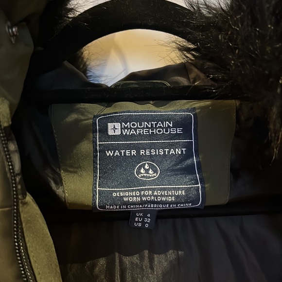 NWT Mountain Warehouse puffer jacket - Picture 3 of 6
